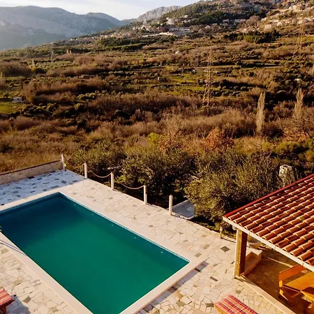 Anabella Peaceful With Pool Villa *