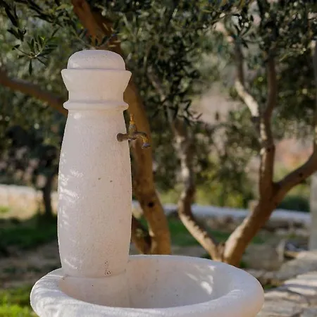 Villa Anabella Peaceful With Pool Klis