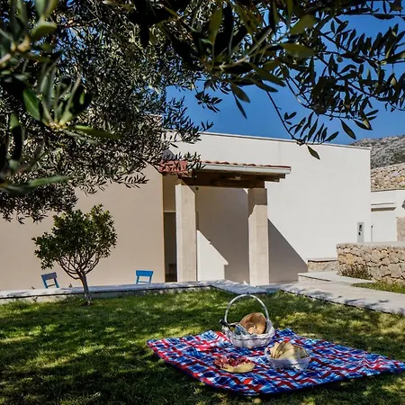 Villa Anabella Peaceful With Pool Klis