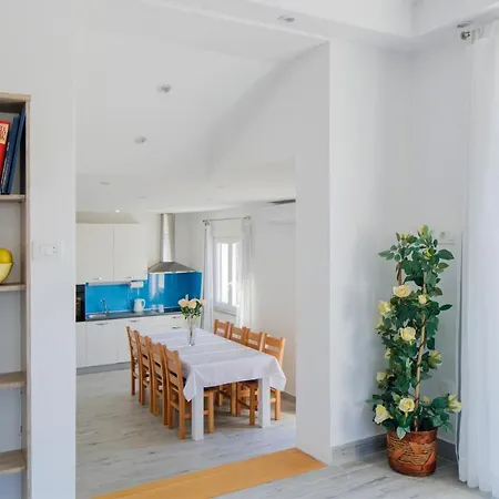 Anabella Peaceful With Pool Villa Klis